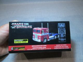 Transformers Metals Die Cast Autobot Optimus Prime in package from 2018 4