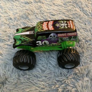 Hot Wheels Monster Jam Truck (1:64 Scale) Grave Digger 30th Anniversary (rare)