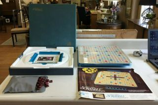 Vintage 1977 Complete Scrabble Deluxe Edition Turntable Game Burgundy Tiles