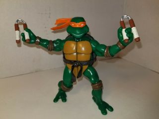 Playmates 2002 Tmnt Michelangelo 4.  5 " Action Figure W/weapons Near Complete