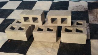 1/18 Scale 8 Minuture Cinder Blocks For Your Diorama