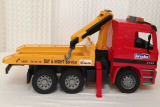 Bruder 2001 Crane Lift Tow Truck Mercedes Actros 4143 Large Moving Parts Germany