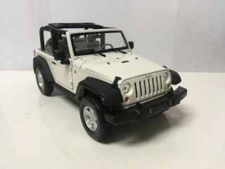 2006 - 2018 Jeep Wrangler Rubicon Collectible 1/24 Scale Diecast