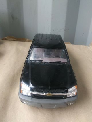 Welly 1/18 Chevrolet Avalanche Pickup Truck And Repair