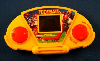 1991 Football Tiger Electronic Handheld Video Lcd Game Arcade Pocket Vintage Toy