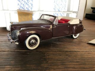 Franklin 1:24 Scale 1941 Lincoln Continental Cabriolet Die Cast Car Maroon