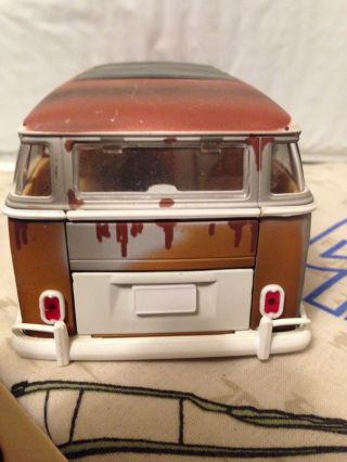 Jada Die Cast 1/24 For Sales Series 1962 VW Volkswagon Bus,  Missing 1 Mirror GC 4