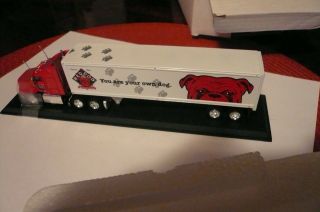 Matchbox 1:100 Ultra Series Ford Aeromax Red Dog Beer Tractor Trailer