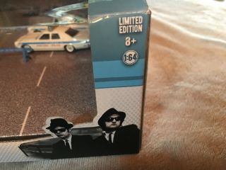 Greenlight 1/64 diorama Blues Brothers Chicago Police Dodge Monaco 5 Car Set 3