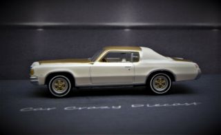 1971 - 1972 Pontiac Hurst SSJ Grand Prix 1/64 collectible / diorama model 8