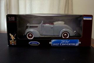 Yat Ming 1/18 Scale 1937 Ford Convertible