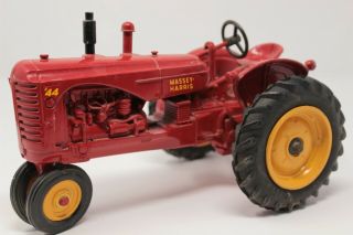 ERTL Massey - Harris 44 Special Toy Tractor 1/16 Die - Cast Metal 3