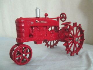 Scale Models Ih Farmall M Tractor 1/16 Farm Toy 1979