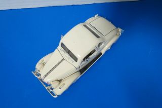Signature 1938 Chevrolet Master Deluxe Business Coupe 1:18 Scale Die Cast Model 2