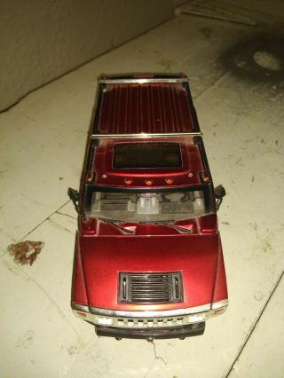 2003 Hummer H2 Die Cast Car Scale 1:24 Red