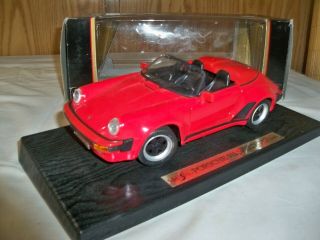(q) 1/18 Scale 1989 Porsche 911 Speedster 930 Diecast Model - Maisto 31802 Red