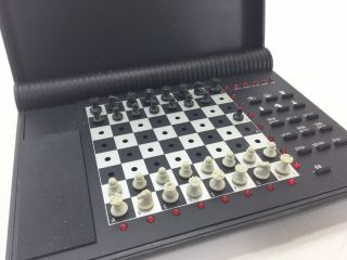 Radio Shack 1650L Sixteen Level Chess Computer Mini Travel Size Electronic 2
