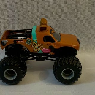 Hot Wheels Monster Jam Scooby Doo Die - Cast Vehicle,  1:24 Scale 2