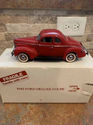 Danbury 1940 Ford Deluxe Coupe 1:24 Scale Die Cast Model Car Red