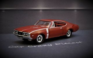 1968 68 Oldsmobile 442 Cutlass V8 Muscle Car 1/64 Collectible / Diorama Model