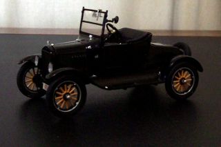 Danbury 1/24 Scale 1925 Ford Model T 3