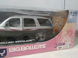 1:18 scale model Jada Toys DUB CITY Cadillac Escalade SUV in Silver/Black 5