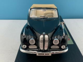1:18 Maisto Special Edition 1955 BMW 502 Convertible in Black 31817 READ 2