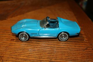 Franklin 1968 Chevrolet Corvette 1:24 Diecast Car