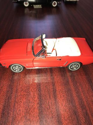 Franklin 1964 1/2 Ford Mustang Convertible 1:24 Diecast Red No Box