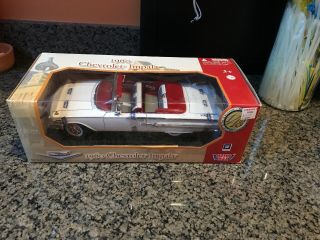 Motor Max 1:18 Scale 1960 Chevy Impala Convertible Die - Cast White & Red