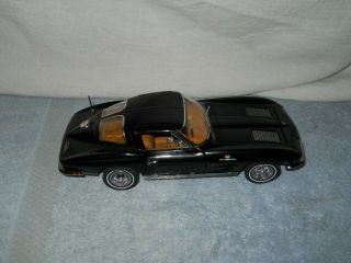 Danbury 1963 Chevrolet Corvette Sting Ray Coupe 1:24 die - cast Car NO BOX 3