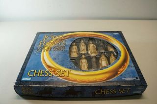 Lord Of The Rings Chess Set - The Return Of The King Edition.  Parker Brothers