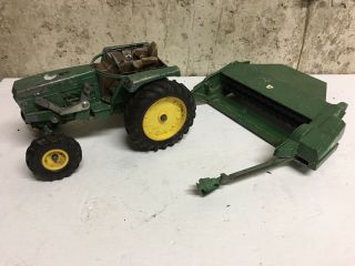 Ertl Diecast Farm Toy Tractor 1/16 Scale John Deere With Hay Conditioner