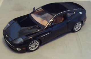 1:18 Scale Black " Aston Martin Vanquish " Diecast Toy Car By Burago