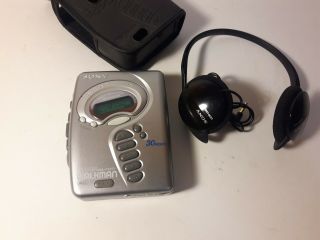 Sony Digital Walkman Wm - Fx271 Tv//fm/am 30 Presets Radio Cassette & Sony Headset