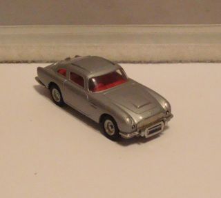 Corgi James Bond 007 Aston Martin Db5 Sean Connery Diecast Toy Car
