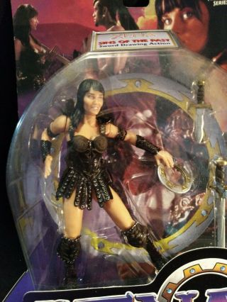 ToyBiz Xena Sins of the Past - Sword Drawing Action Action Figure 3