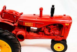 VINTAGE 1/16 MASSEY HARRIS 44 RED TOY FARM TRACTOR 2