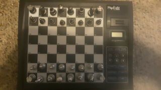 Saitek Kasparov Aragon Electronic Chess Game K14v Voice Coach Complete