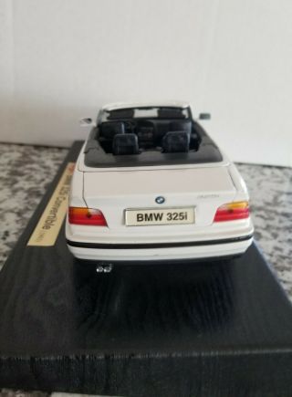 1993 BMW 325i Convertible White Maisto 1:18 Scale Diecast Model Car No Box 2