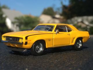 Kyosho 1969 Chevrolet Camaro Rs/ss 350 1:64 Diecast With Rubber Tires Very Rare