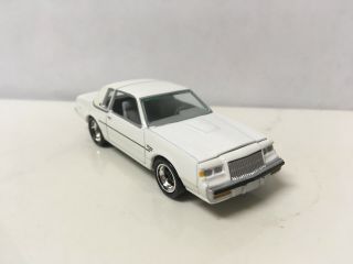 1987 87 Buick Regal T Type Collectible 1/64 Scale Diecast Diorama Model
