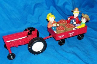 1998 Ertl Campbell’s Soup Toy Tomato Farm Tractor Wagon Vintage 74 - 7650 Vehicle