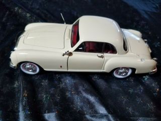 National Motor Museum 1953 Nash 1:32 Cream Diecast Model Car