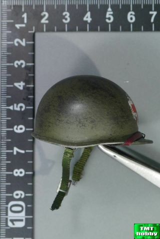 1:6 Scale DID A80123 WWII US Combat Medic Dixon - M1 Metal Helmet 2