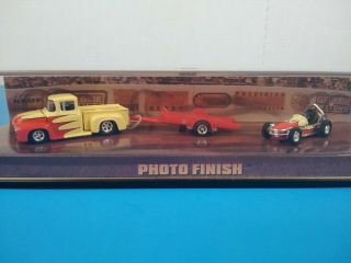 Hot Wheels Collectibles Photo Finish Set 1:64 Scale Diecast Racing