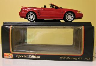 1999 Ford Mustang Gt Convertible 1:18 31861 Maisto Red Special Edition Nib