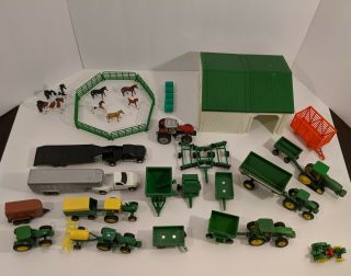 1:64 John Deere Tractor & Vehicle Farm Toy Play Set Ertl