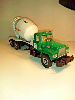 Mack,  Cement Mixer 1997 From First Gear Die Cast 1/34 Scale - Prime