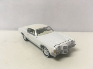 1972 72 Pontiac Grand Prix Collectible 1/64 Scale Diecast Diorama Model